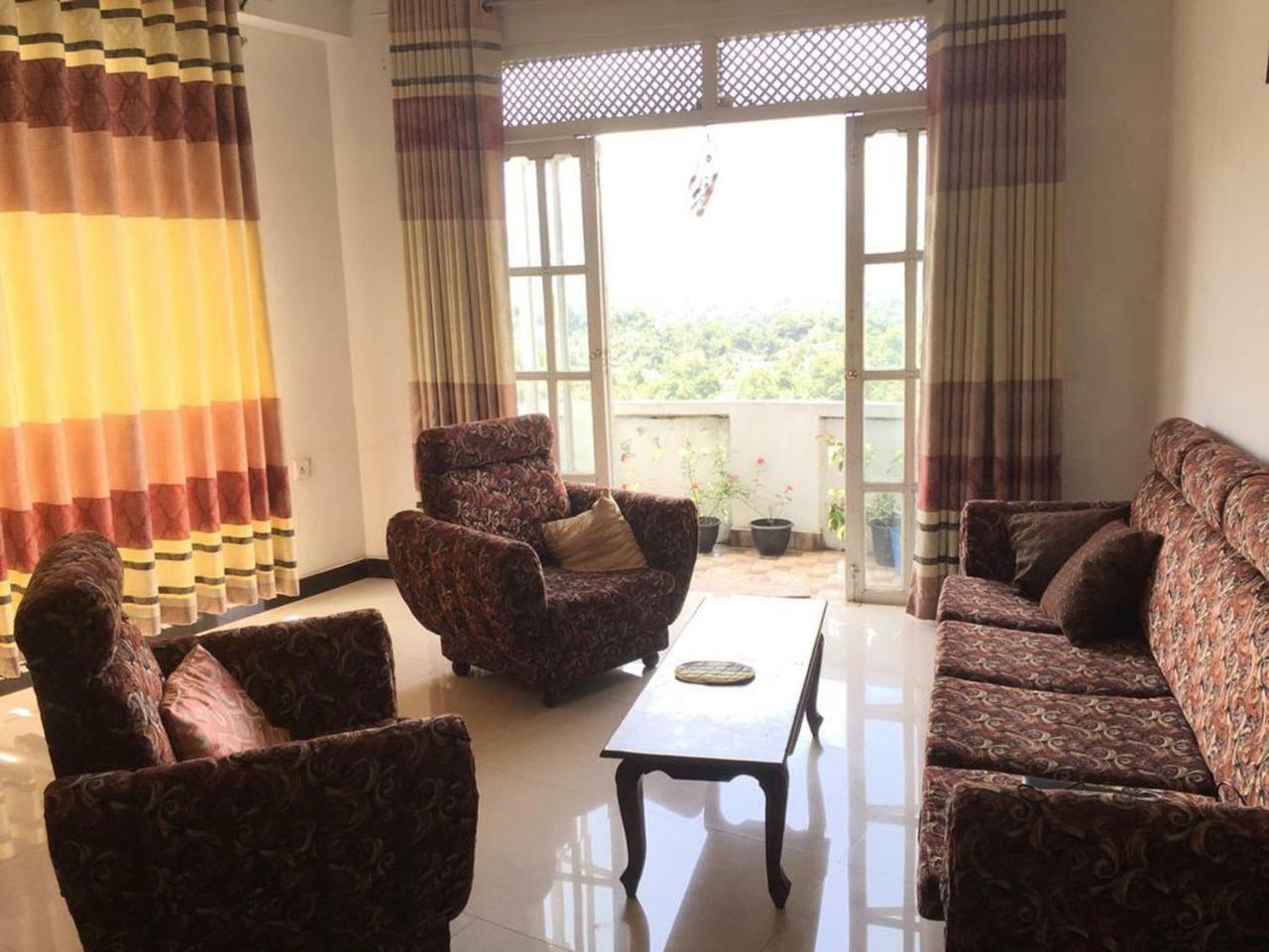 Mountview Homestay Kandy Buitenkant foto