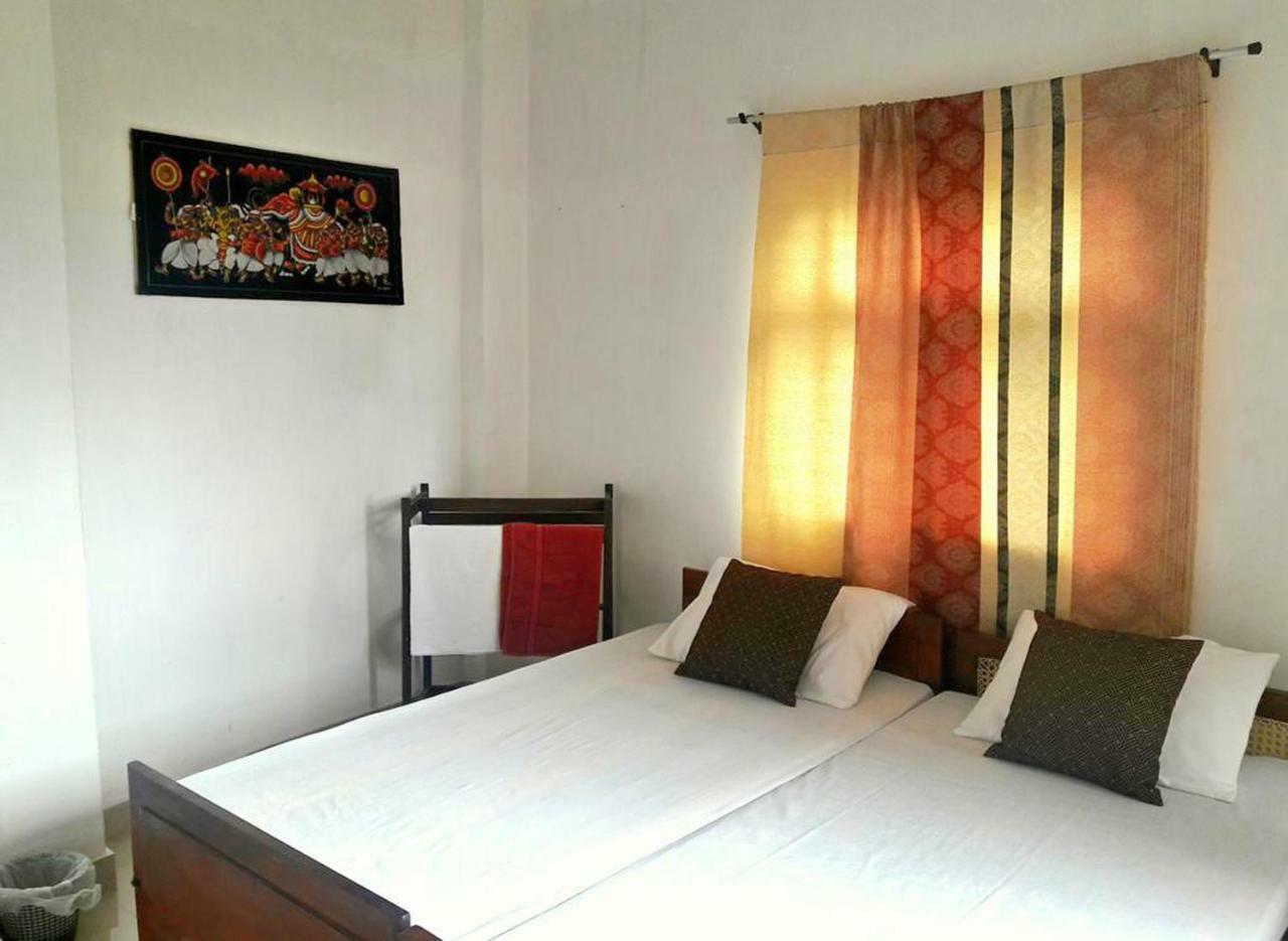 Mountview Homestay Kandy Buitenkant foto