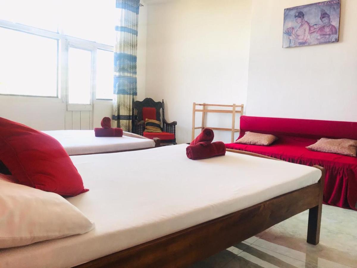 Mountview Homestay Kandy Buitenkant foto